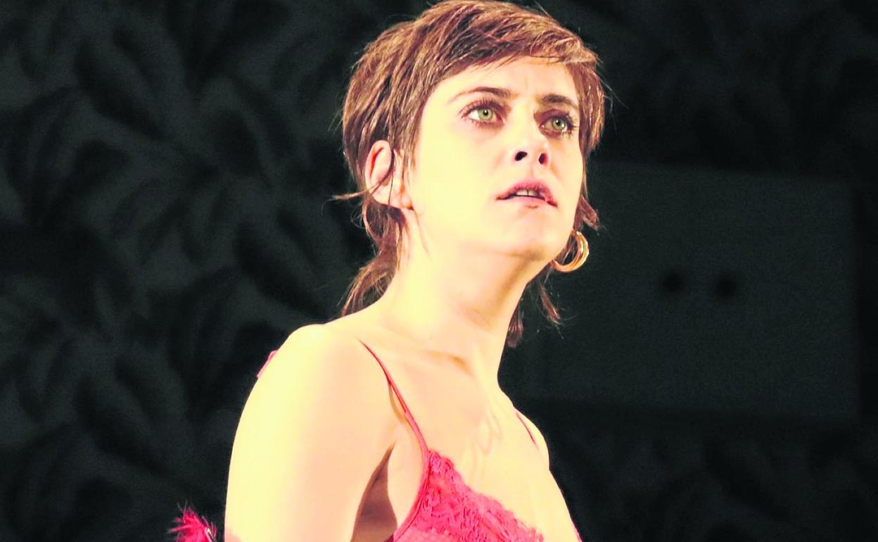 María León protagoniza una Yerma contemporánea en la obra que dirige Pepa Gamboa. 