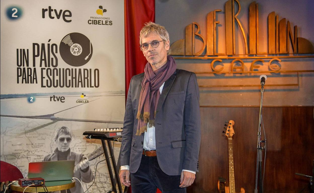 Ariel Rot, en la alfombra roja de los Premios Odeon, en Madrid, en enero.