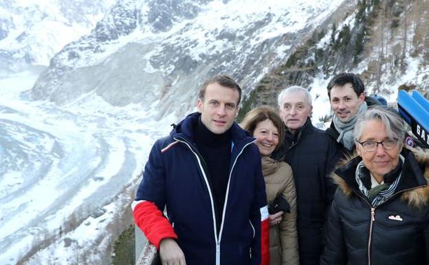 Visita de la comitiva de Macron al Mont Blanc. 