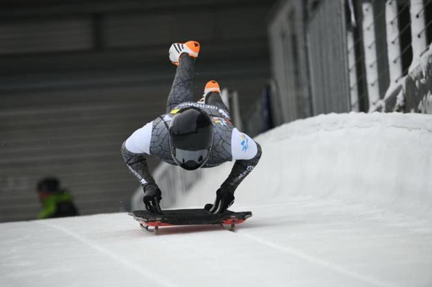 Adrián Rodríguez, en una competición, pilotando 