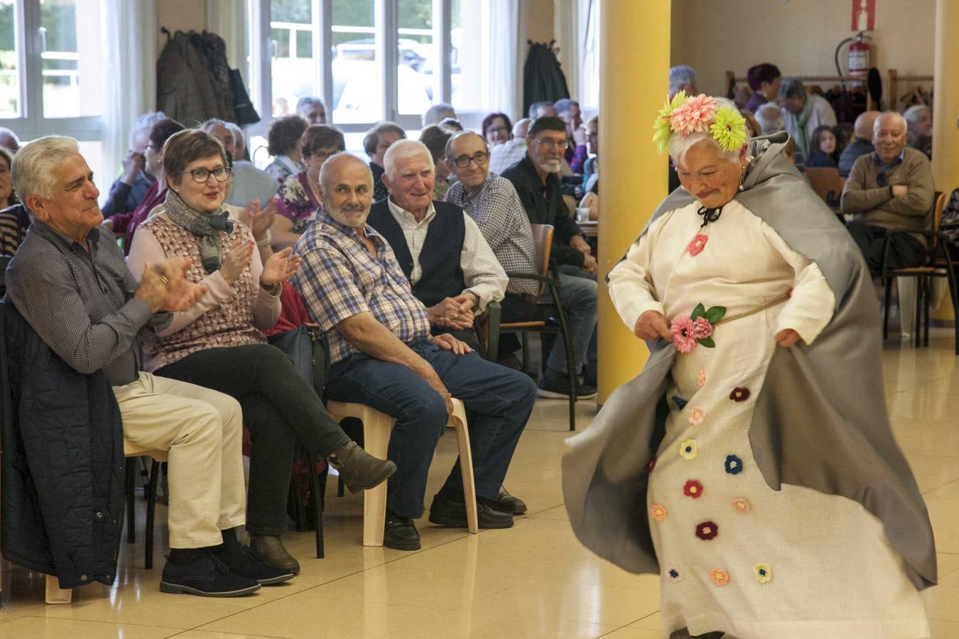 Fotos: Los mayores de Camargo disfrutan del Carnaval