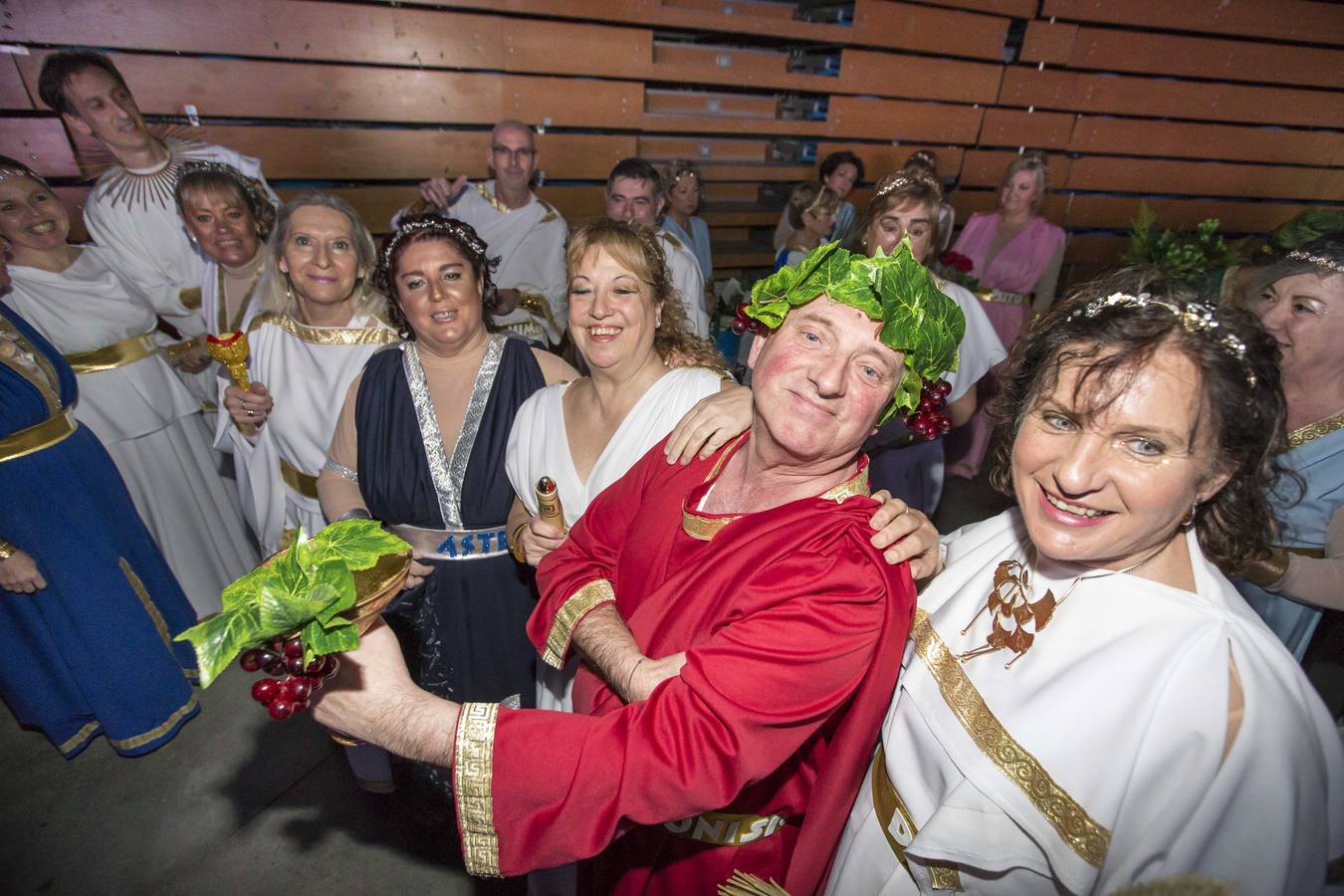 Esta noche, a las ocho de la tarde, tuvo lugar la Gran Gala con 1.300 participantes que exhibieron sus disfraces, que hasta ese momento mantenían en secreto. El jurado deliberará y anunciará el sábado los finalistas