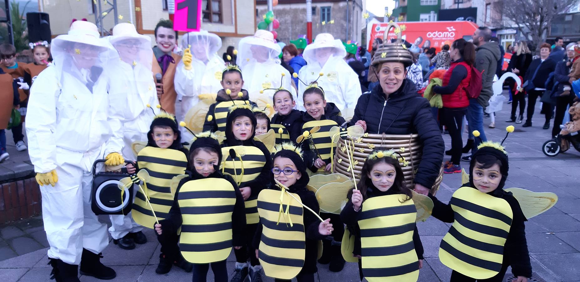 Fotos: Más de 270 disfraces en el desfile de Carvanal de Los Corrales de Buelna