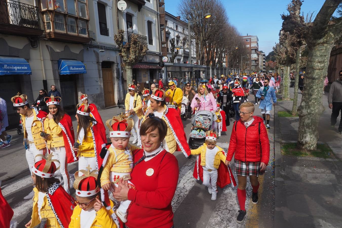 Fotos: Viernes de Carnaval en Santoña