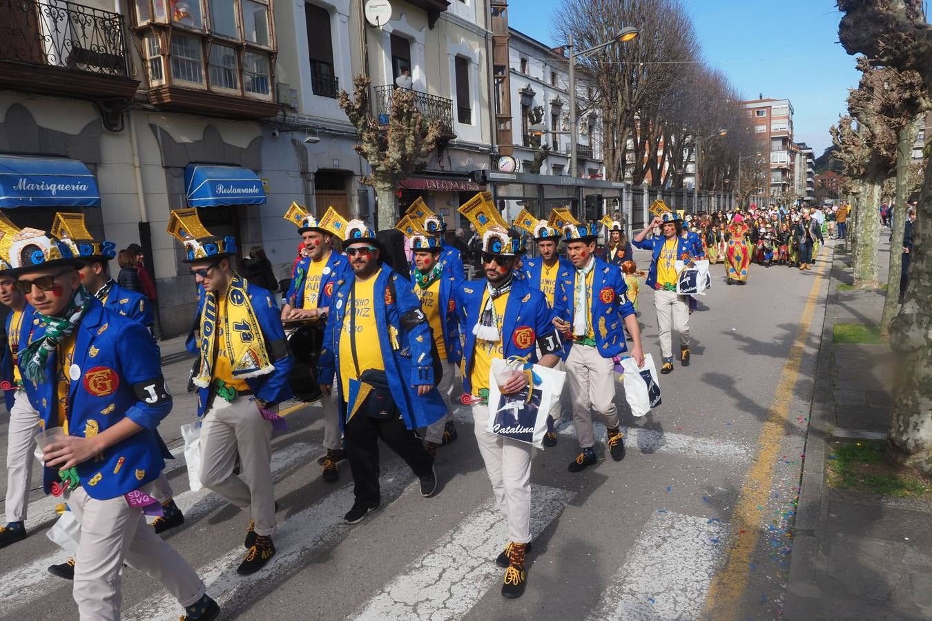 Fotos: Viernes de Carnaval en Santoña