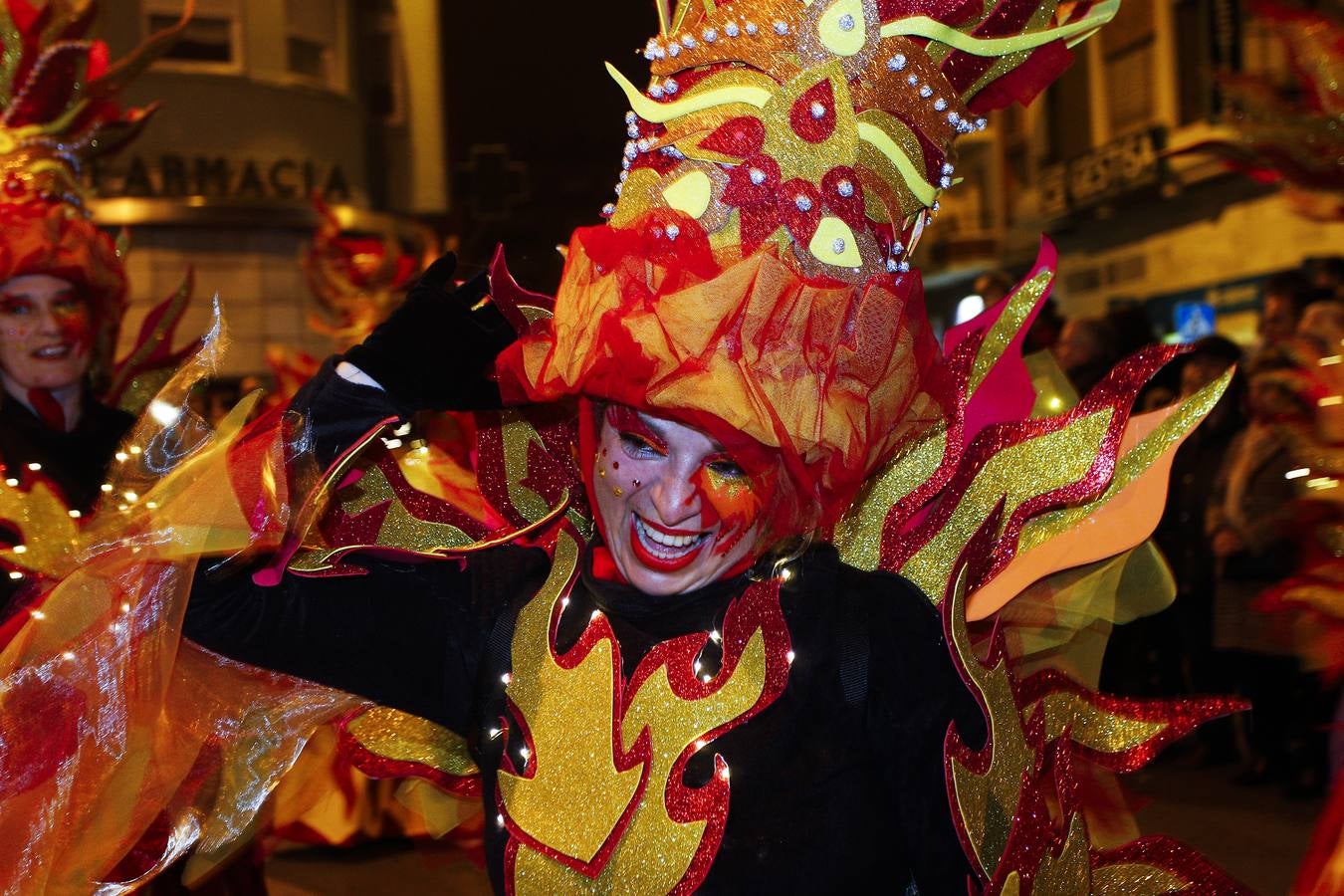 Fotos: Desfile multitudinario en Torrelavega