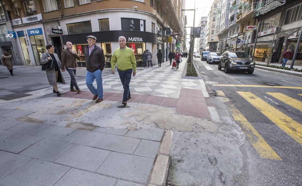 Estado de la céntrica calle santanderina hace unas semanas.