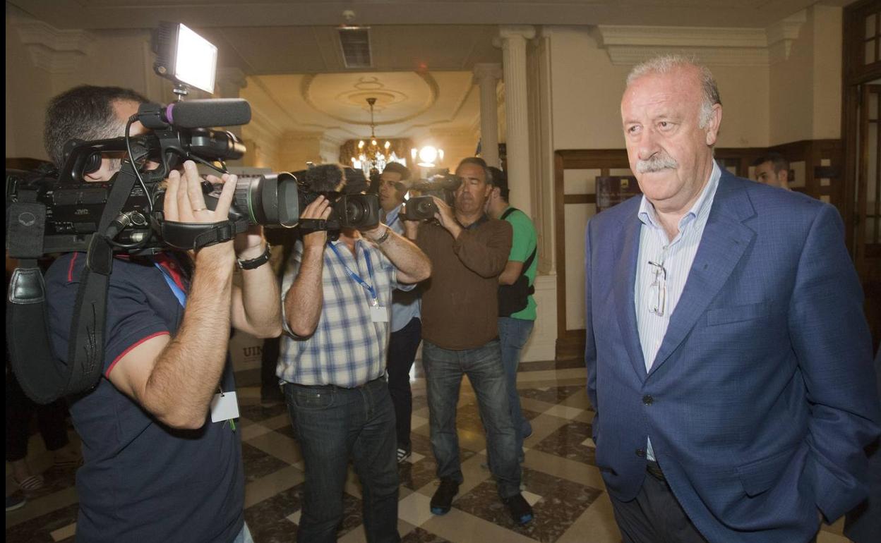 Vicente del Bosque hablará en Torrelavega sobre motivación para el éxito