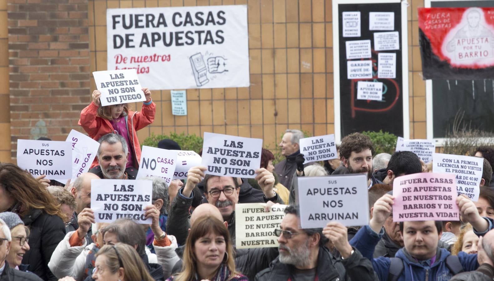 Manifestación contra las casas de apuestas.