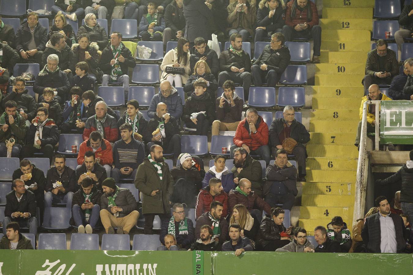 Fotos: Búscate si estuviste en la Tribuna Este de los Campos de Sport