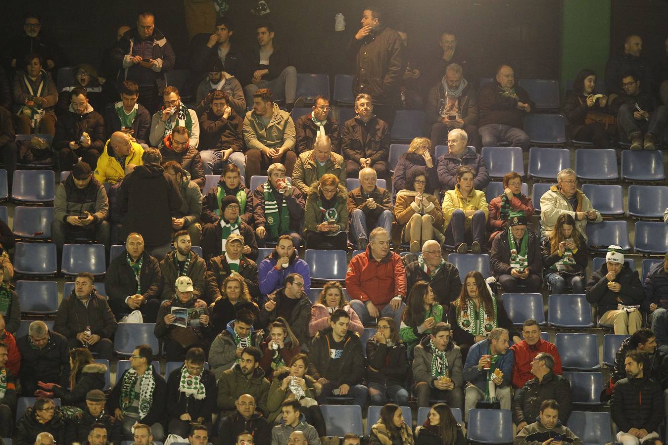 Fotos: Búscate si estuviste en la Tribuna Este de los Campos de Sport