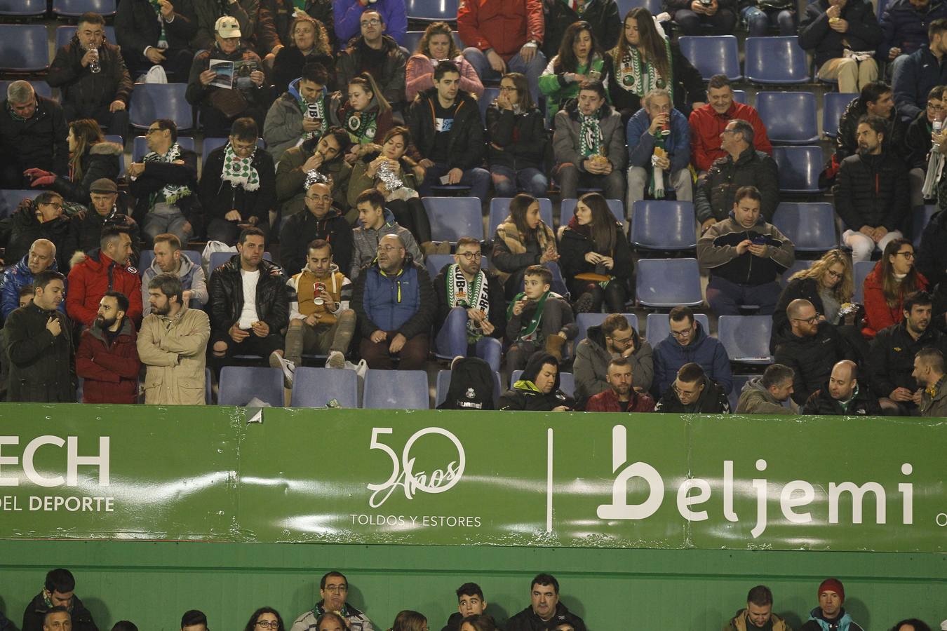 Fotos: Búscate si estuviste en la Tribuna Este de los Campos de Sport