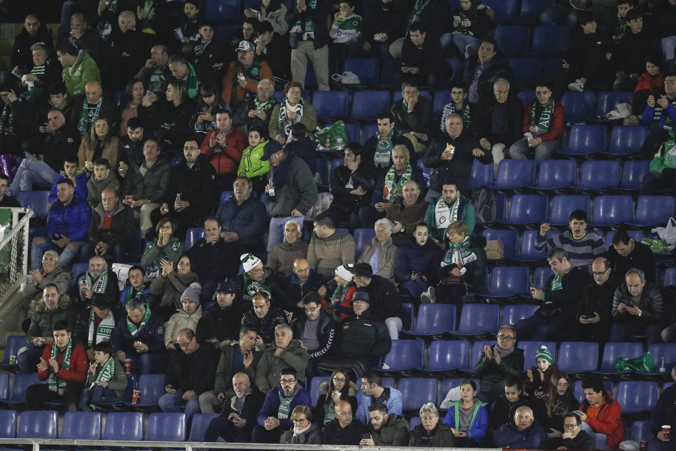 Fotos: Búscate si estuviste en la Tribuna Este de los Campos de Sport