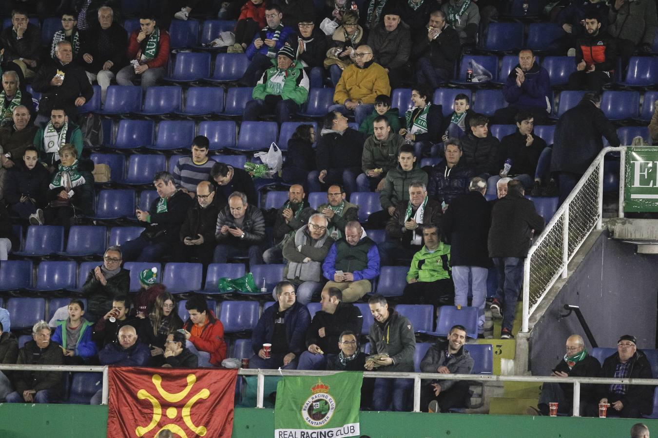 Fotos: Búscate si estuviste en la Tribuna Este de los Campos de Sport