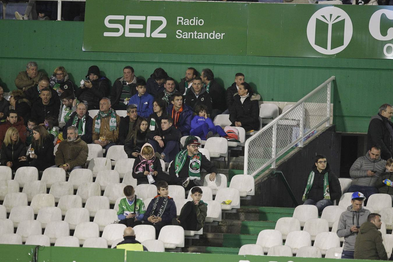 Fotos: Búscate si estuviste en la Tribuna Este de los Campos de Sport