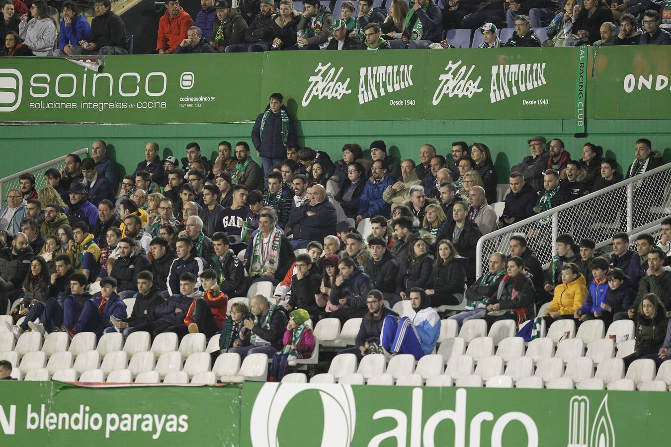 Fotos: Búscate si estuviste en la Tribuna Este de los Campos de Sport