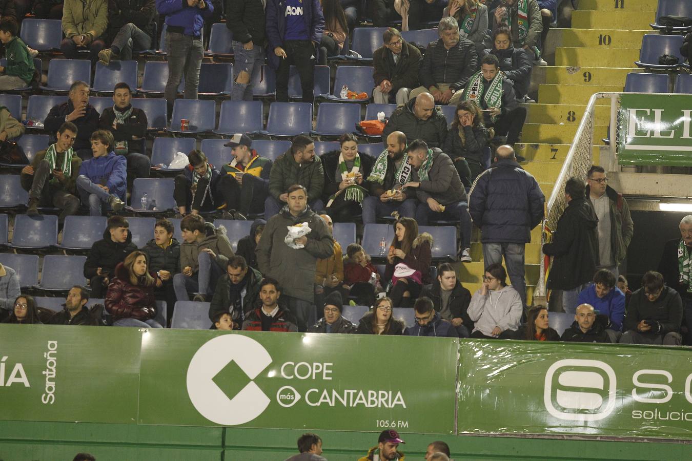 Fotos: Búscate si estuviste en la Tribuna Este de los Campos de Sport