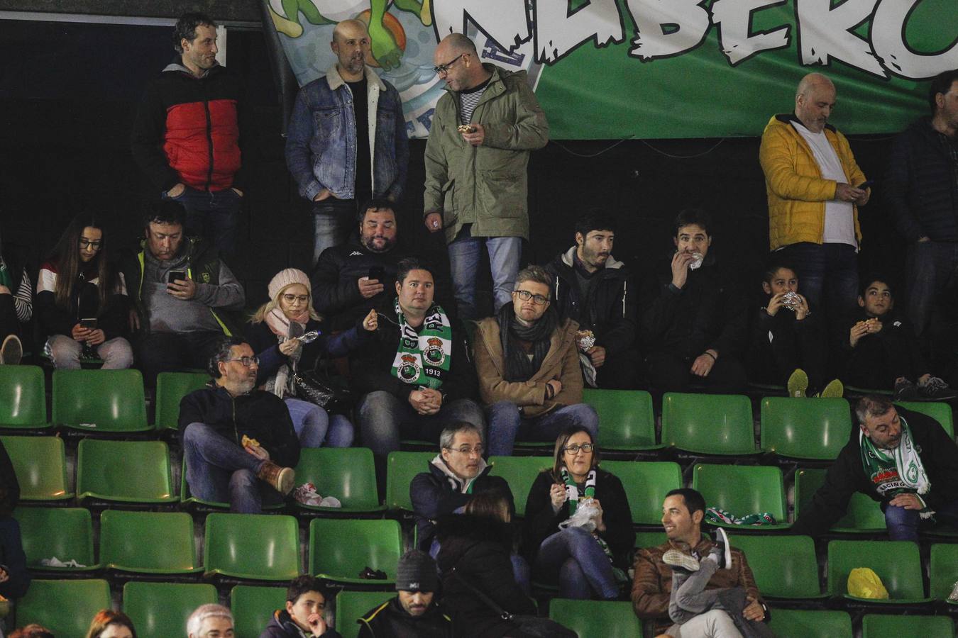 Fotos: Búscate si estuviste en la Tribuna Sur de los Campos de Sport