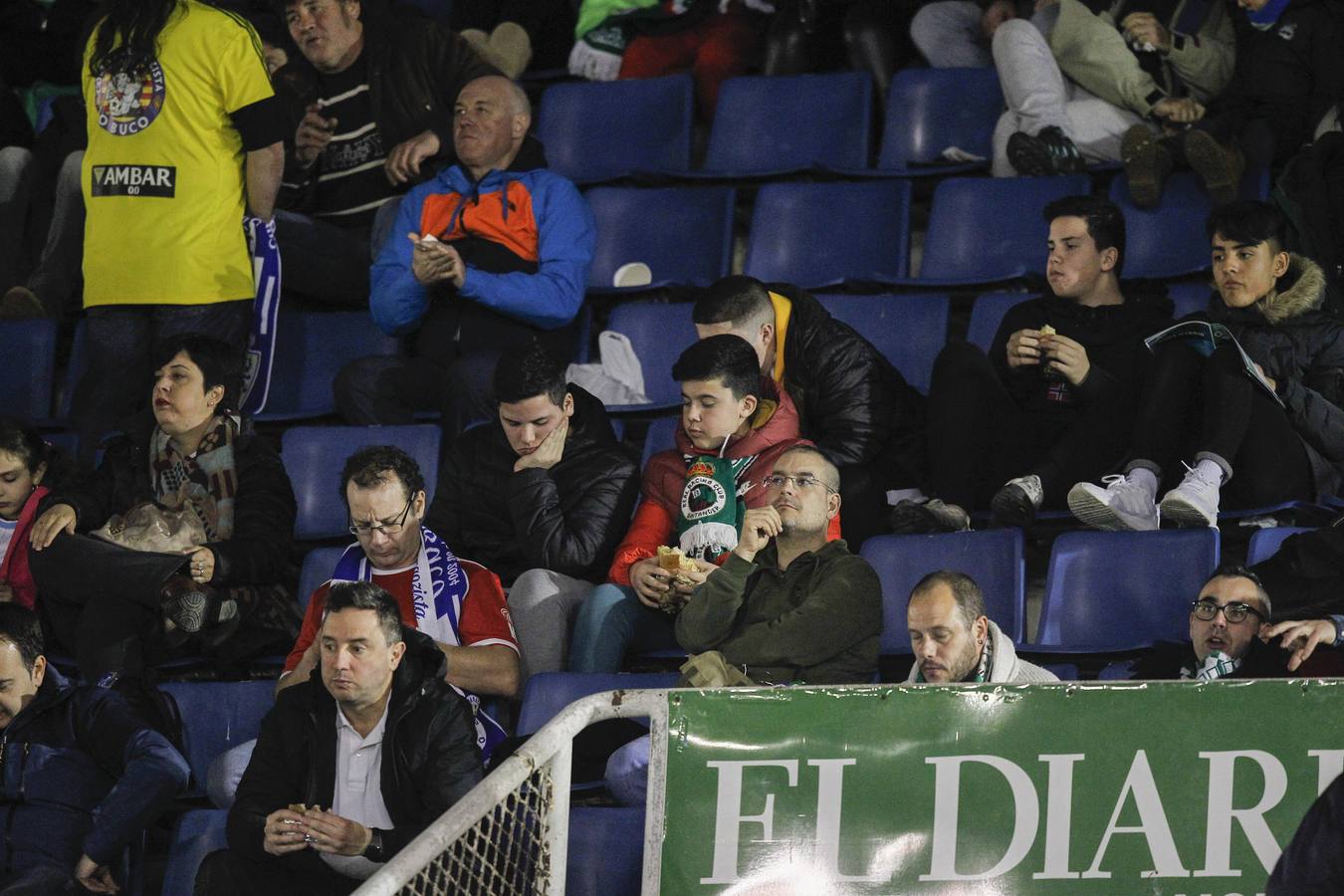 Fotos: Búscate si estuviste en la Tribuna Sur de los Campos de Sport