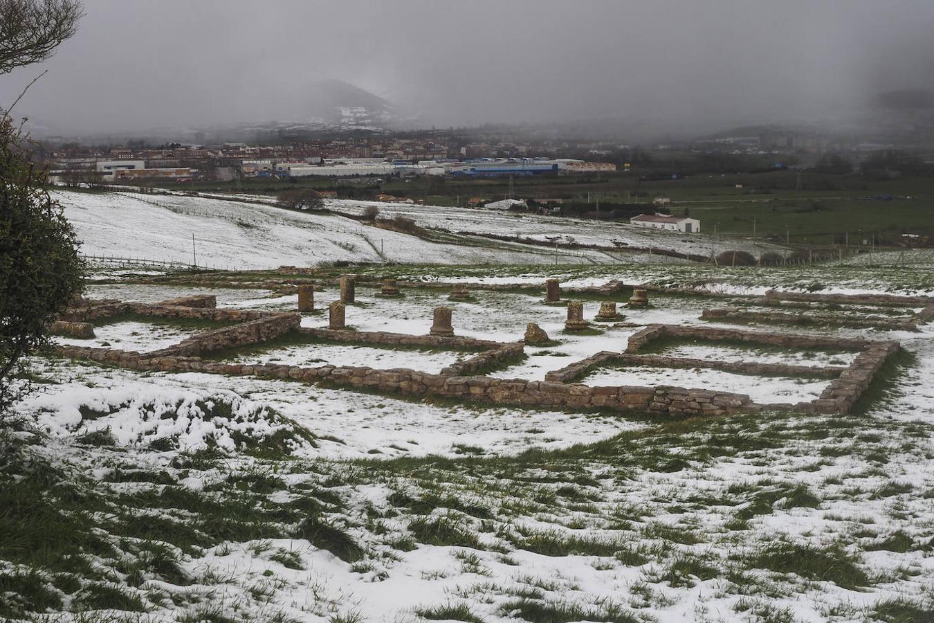 Fotos: Llega la nieve al sur de Cantabria