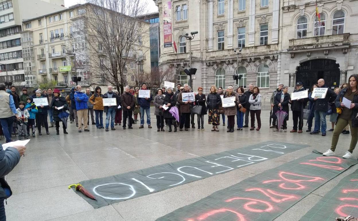 Pasaje Seguro denuncia en Santander la situación de los refugiados en la frontera de Grecia