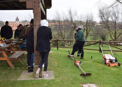 Imagen secundaria 1 - Piélagos acogió un intercambio de experiencias laborales para jóvenes