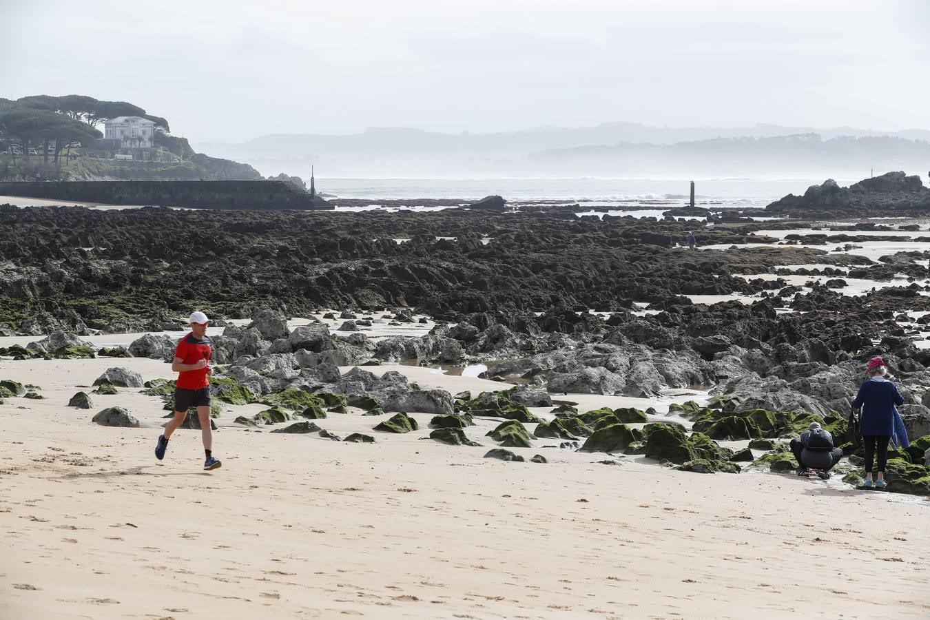 Fotos: La marea viva deja espectaculares imágenes de la bahía de Santander con la bajamar y la pleamar