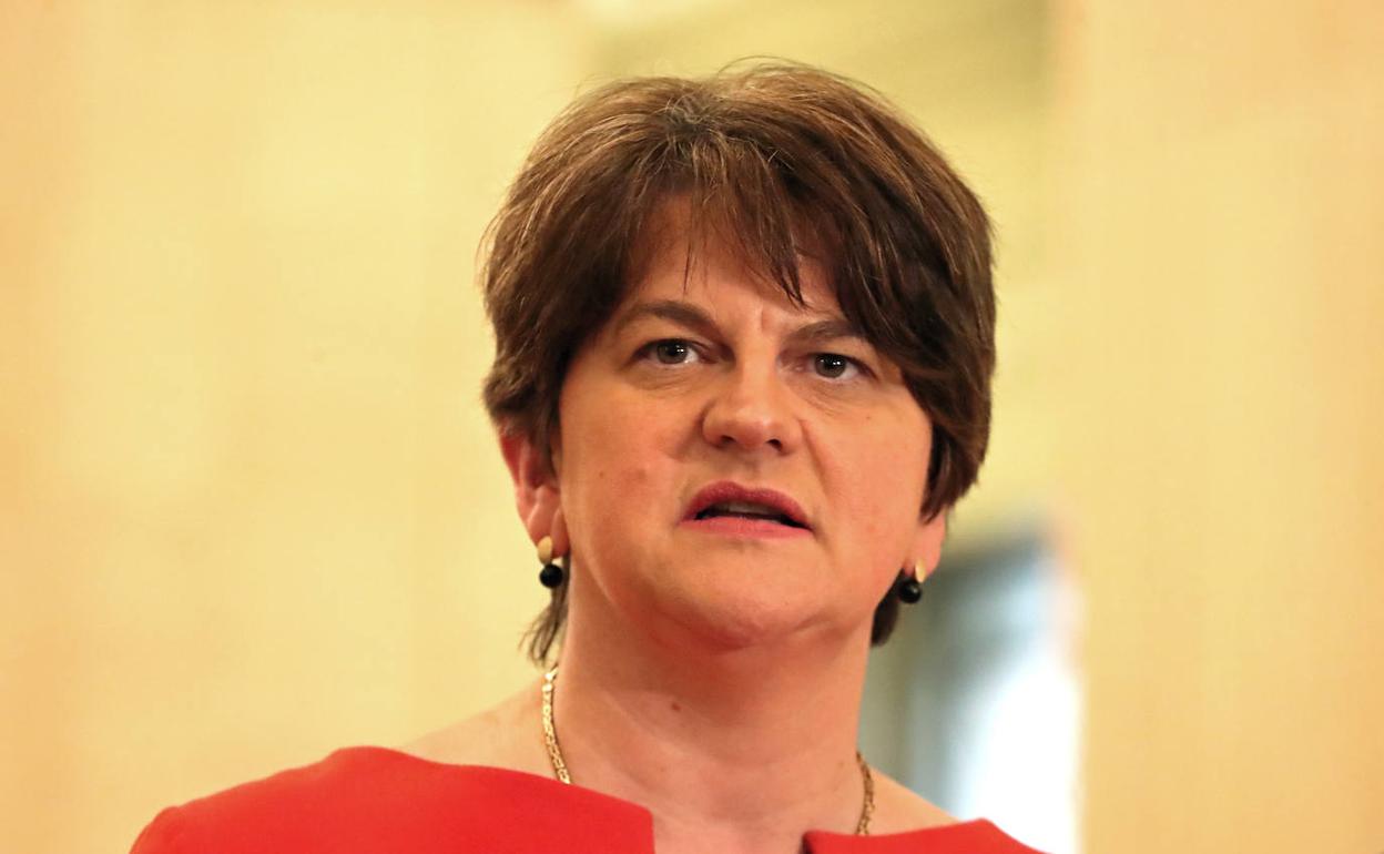 La primer ministro de Irlanda del Norte, Arlene Foster, durante una intervención parlamentaria el pasado mes de enero.