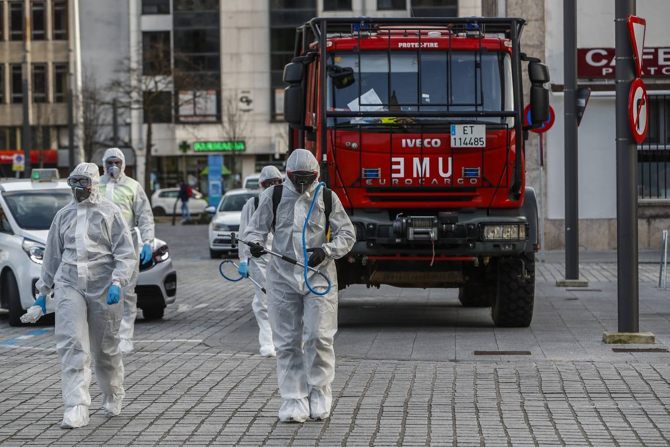 El Ministerio de Defensa desplaza a la región a 97 militares y 30 vehículos para tareas de vigilancia, concienciación ciudadana y desinfección en la lucha contra la pandemia