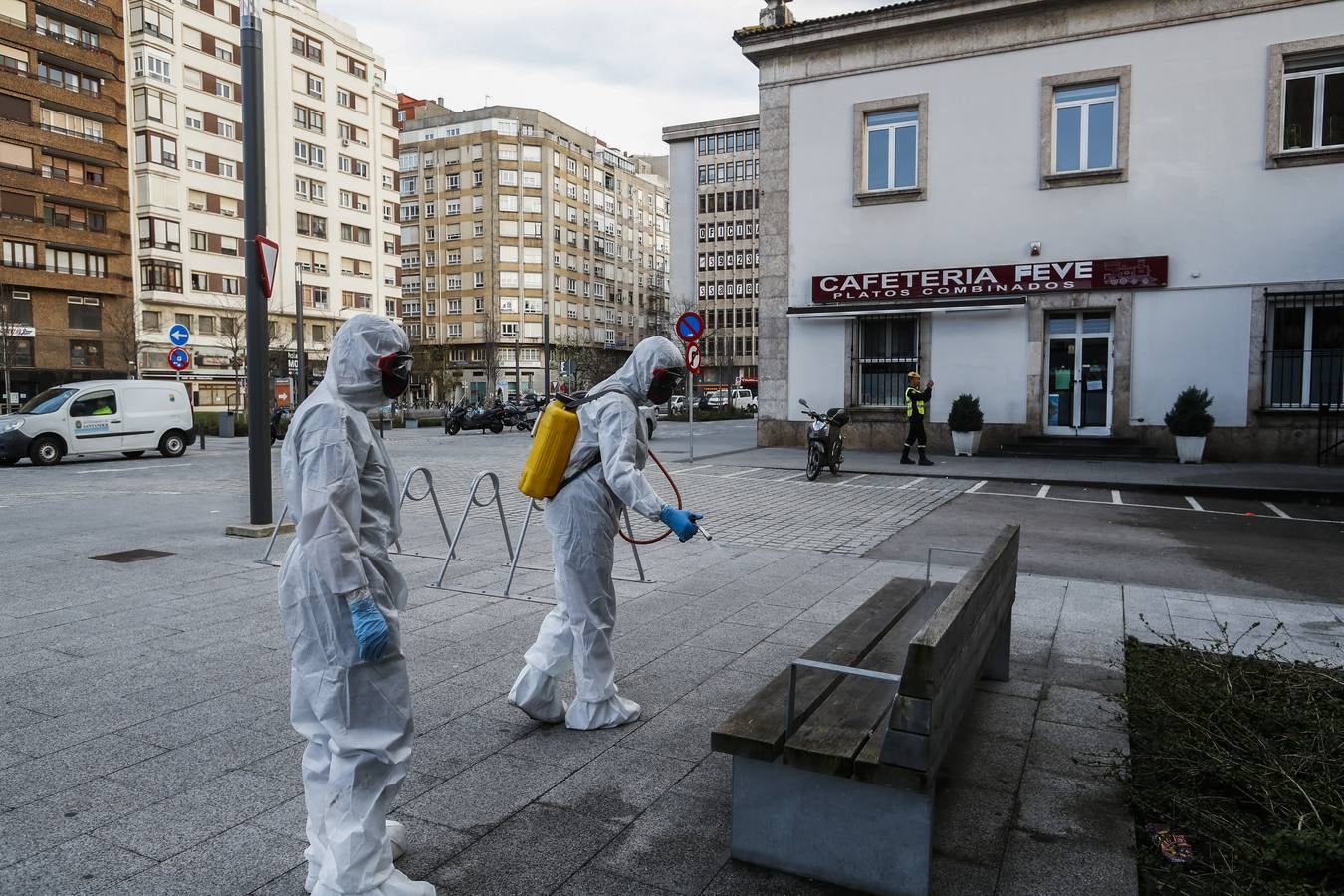 El Ministerio de Defensa desplaza a la región a 97 militares y 30 vehículos para tareas de vigilancia, concienciación ciudadana y desinfección en la lucha contra la pandemia