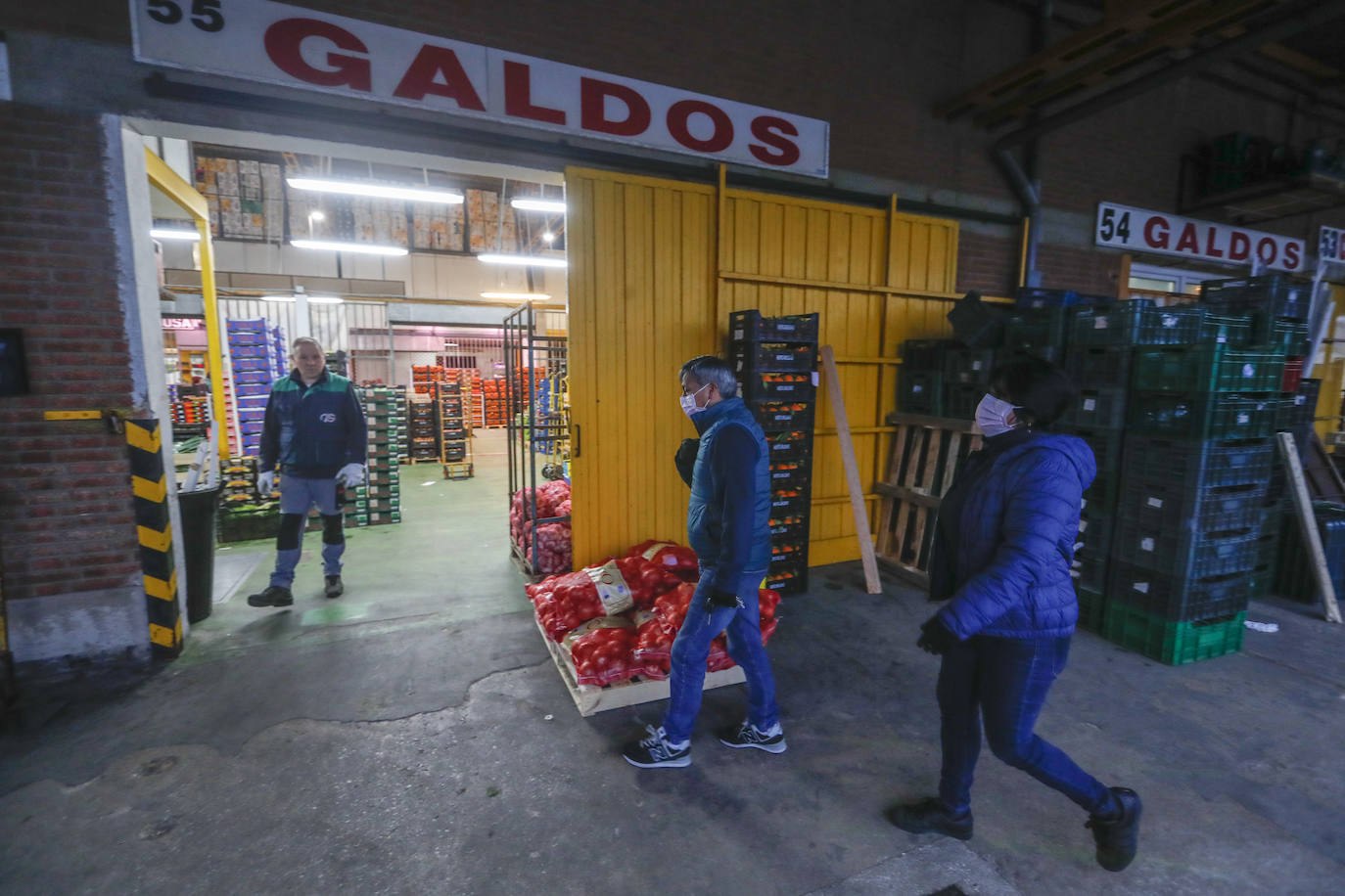 Fotos: Mercasantander, la despensa de las tiendas cántabras, tiene «existencias de sobra»