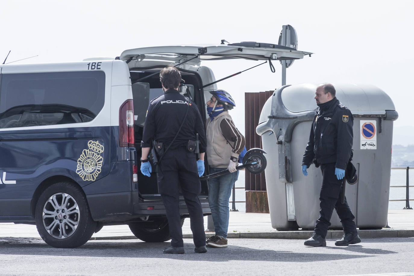 La Policía Nacional hizo muchos controles para que nadie saliese a la calle sin justificación.