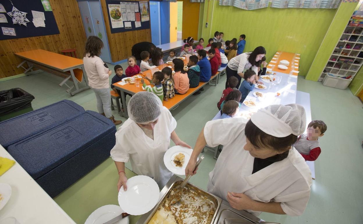 Comedor del colegio Cisneros de Santander.