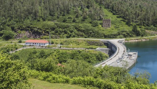 Viesgo cuenta con diferentes infraestructuras en Cantabria, como el embalses. sane