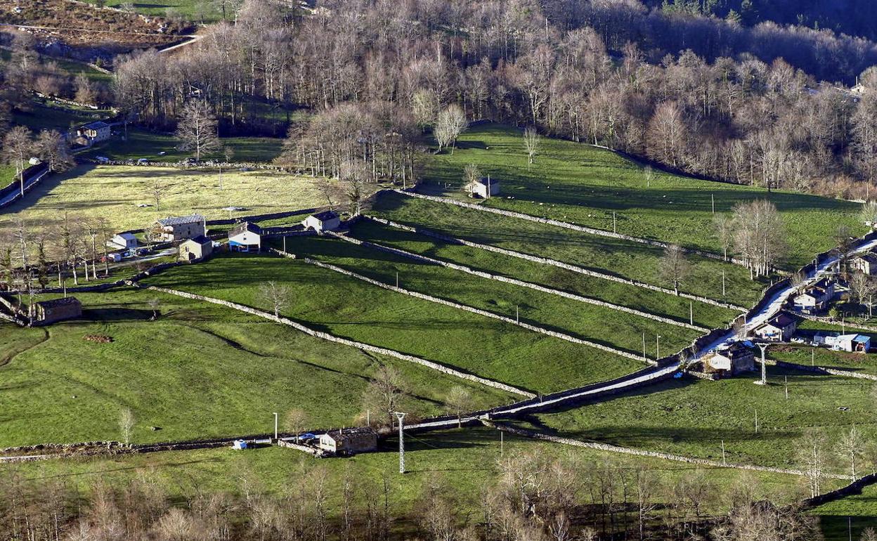 El Gobierno cántabro impulsa la energía renovable en edificios aislados de mundo rural