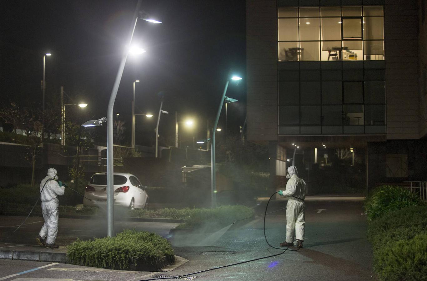 Fotos: Trabajos nocturnos de desinfección