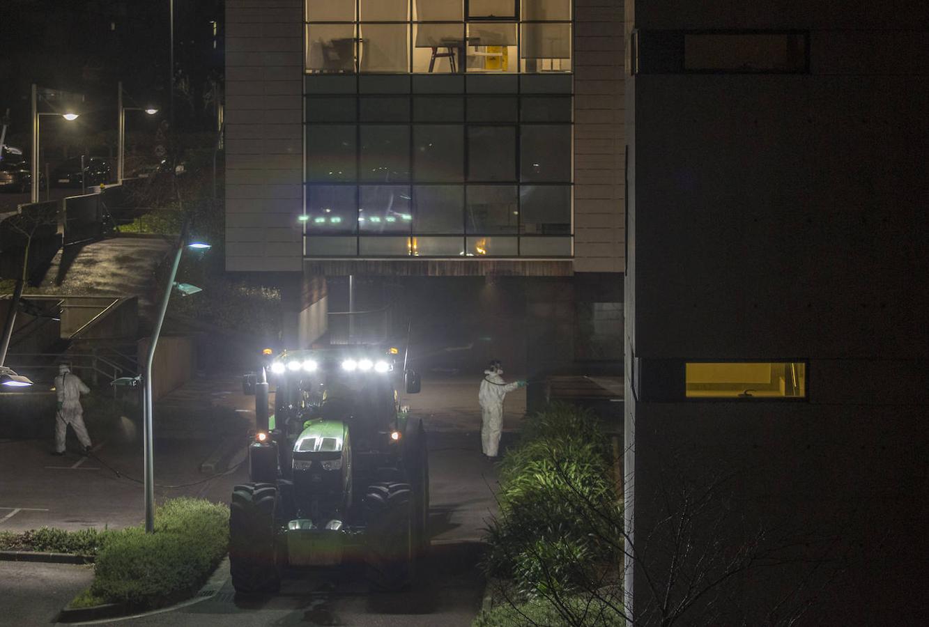 Fotos: Trabajos nocturnos de desinfección