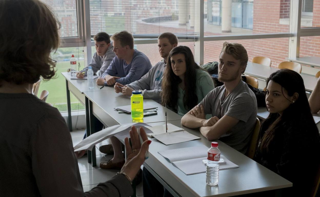 La Universidad de Cantabria suspende definitivamente las clases presenciales de este curso