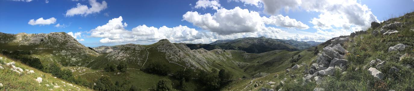 Panoramica de Hoyos Hondos y del Hoyo Juntarnosa.