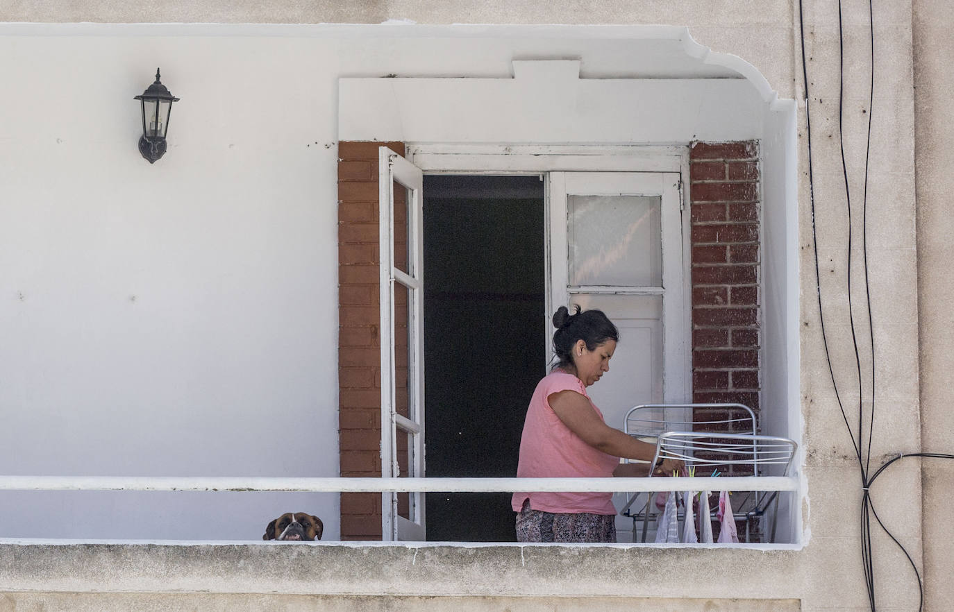 Fotos: Conversaciones de balcón en La Albericia