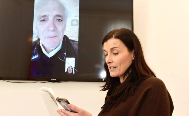 Ángel Cuevas y Gema Igual, reunidos por videoconferencia.