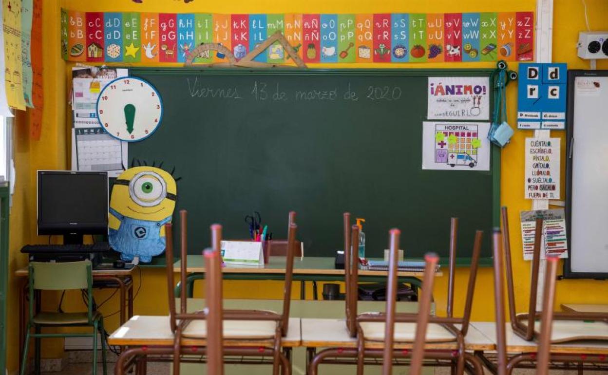 Un aula vacia de un colegio de Villanueva del Río Segura, Murcia. 