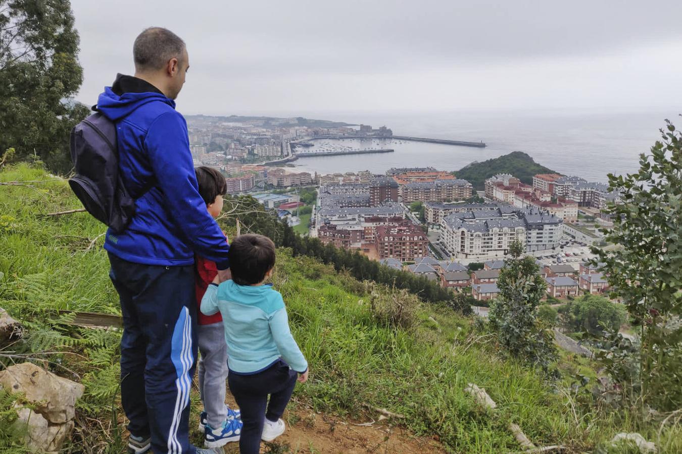 Fotos: Los niños disfrutan en distintos puntos de Cantabria