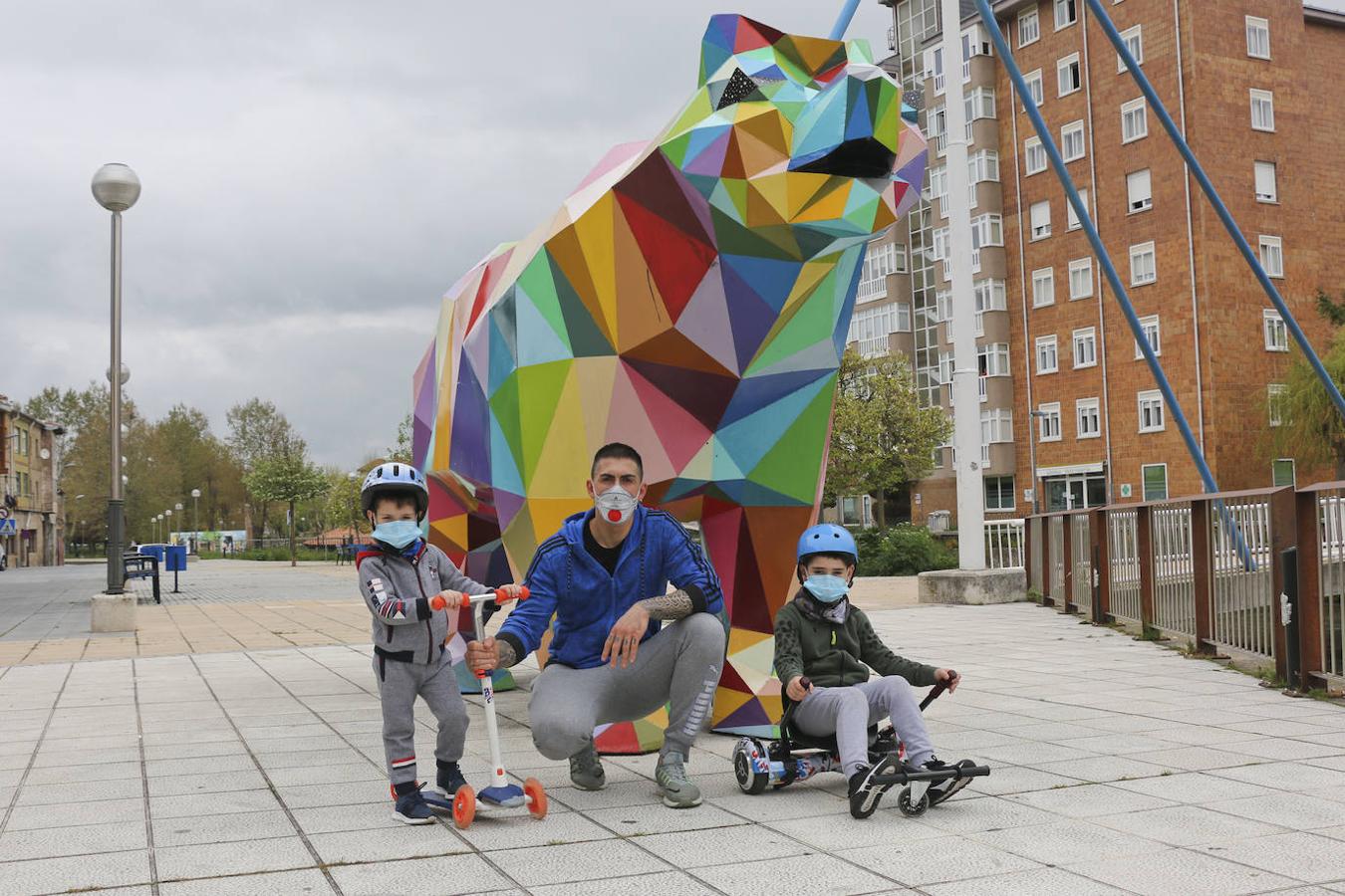 Fotos: Los niños disfrutan en distintos puntos de Cantabria