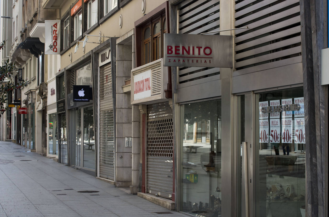 Fotos: Comercio cerrado en Santander