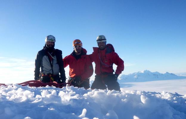 En la cima del Cerro Torre