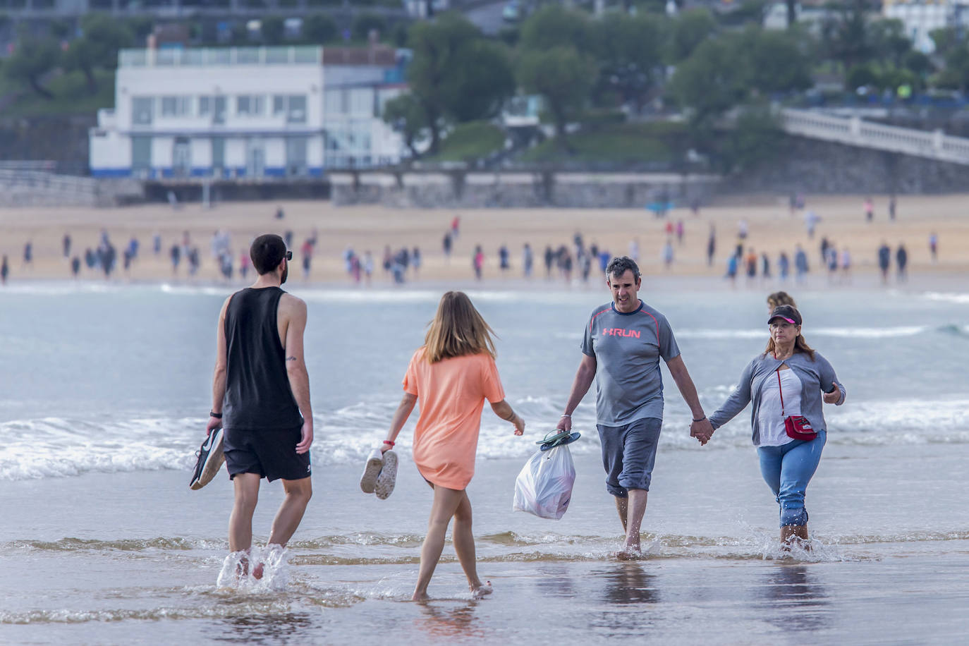 Fotos: Los santanderinos aprovechan el día de playa