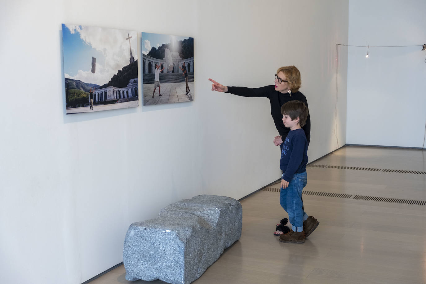 El espacio ha abierto sus puertas al público, con las mismas exposiciones que han permanecido confinadas en sus salas desde hace dos meses y las medidas necesarias para que el visitante viva su reencuentro con el arte tranquilo y sin miedo.