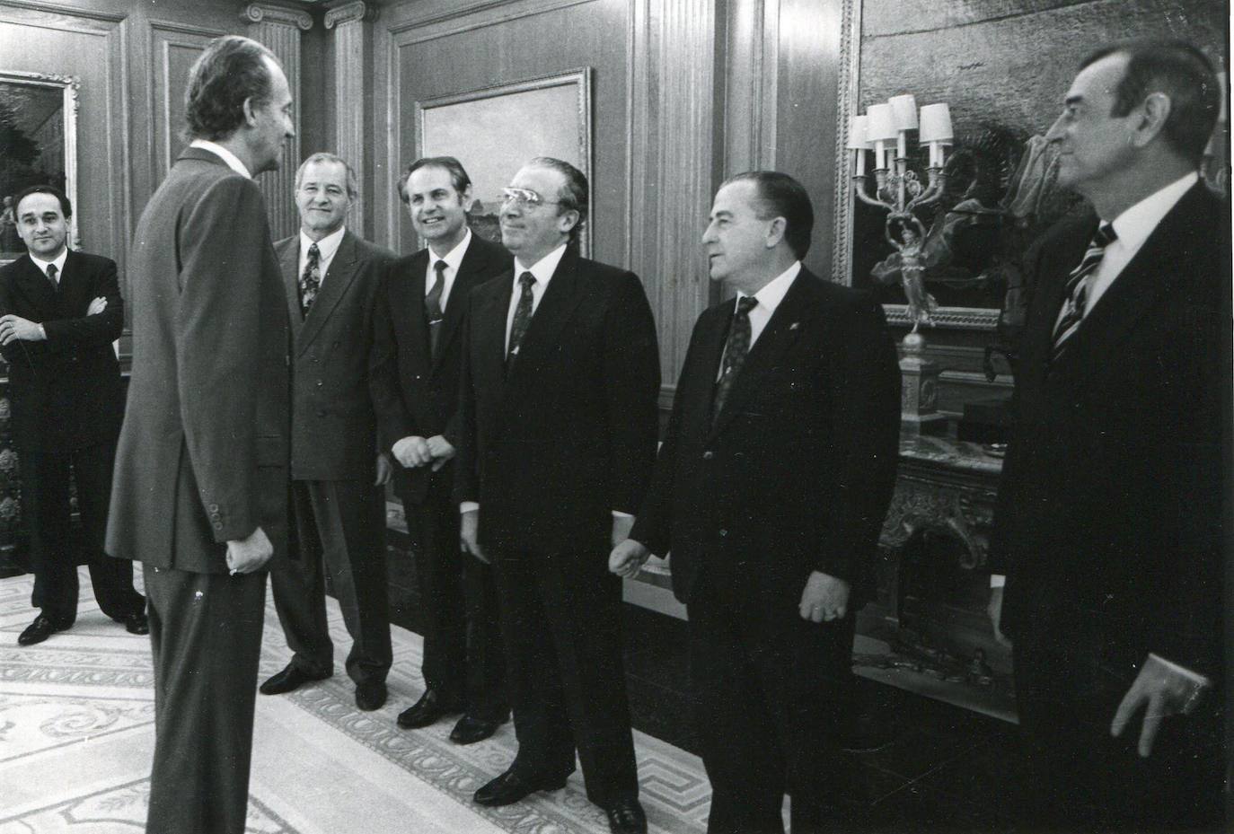 Representantes de la Asamblea Regional son recibidos por el Rey en Madrid