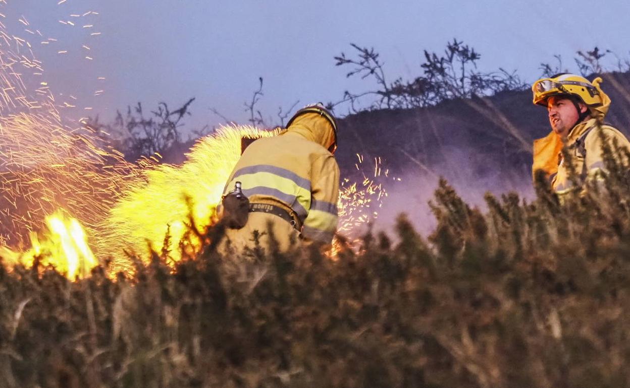 Fuego en Vega de Pas en febrero